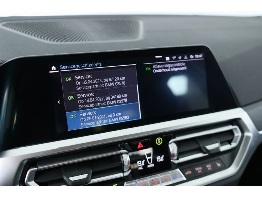 BMW 3-serie 330e eDrive Edition | Leder | Led | Stoelverwarming | 18 inch | Camera | Dodehoek Detector | 18 I... ActivLease financial lease