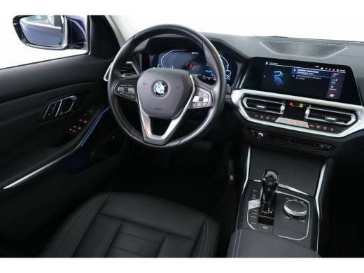 BMW 3-serie 330e eDrive Edition | Leder | Led | Stoelverwarming | 18 inch | Camera | Dodehoek Detector | 18 I... ActivLease financial lease