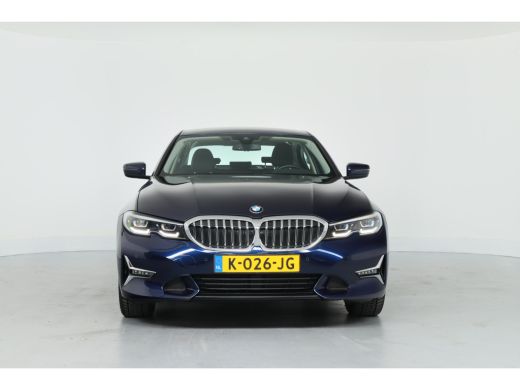 BMW 3-serie 330e eDrive Edition | Leder | Led | Stoelverwarming | 18 inch | Camera | Dodehoek Detector | 18 I... ActivLease financial lease