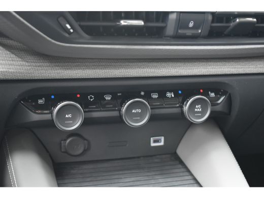 Citroën C5 X 1.6 Plug-in Hybrid 180 Plus | Vol-Leder | Ambiance Hype Adamantium | Massage | Stoelkoeling/verwa... ActivLease financial lease