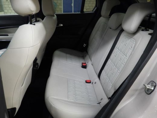 Fiat 600E La Prima 54 kWh 3 Fase (NIEUW!) | Vol-Leder | Massage | Elektr. Achterklep | Climate Control | El... ActivLease financial lease