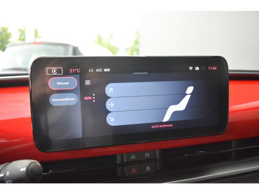 Fiat 600E RED 54 kWh 3 Fase | Navigatie by App | Parkeersensoren | Climate Control | Full-LED | Apple Carpl... ActivLease financial lease