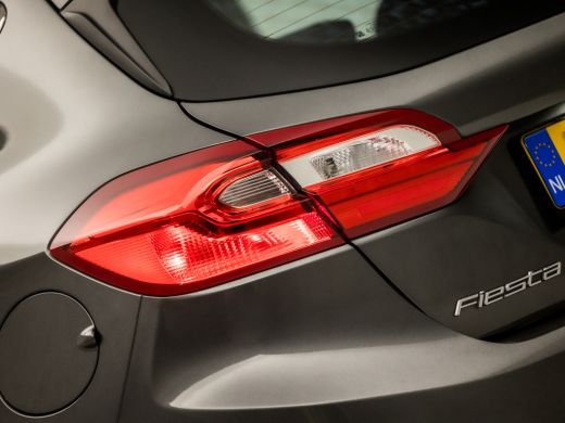 Ford Fiesta 1.0 EcoBoost Titanium (APPLE CARPLAY, CLIMATE, LANE ASSIST, SPORTSTOELEN, PARKEERSENSOREN, LED KO... ActivLease financial lease