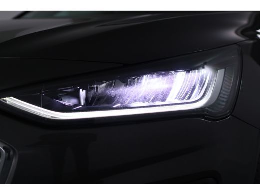 Ford Focus 1.0 EcoBoost Hybrid Titanium | Navigatie Sync 4 | Climate Control | Cruise Control | Getint Glas ... ActivLease financial lease