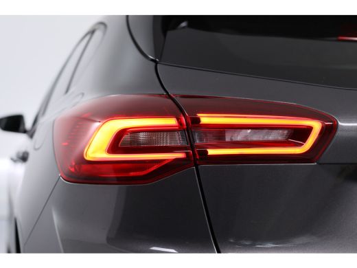 Ford Focus 1.0 EcoBoost Hybrid Titanium | Navigatie Sync 4 | Climate Control | Cruise Control | Getint Glas ... ActivLease financial lease