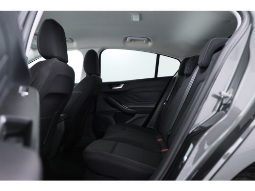 Ford Focus 1.0 EcoBoost Hybrid Titanium | Navigatie Sync 4 | Climate Control | Cruise Control | Getint Glas ... ActivLease financial lease