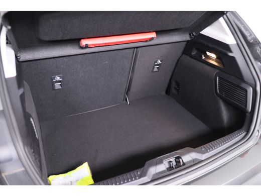 Ford Focus 1.0 EcoBoost Hybrid Titanium | Navigatie Sync 4 | Climate Control | Cruise Control | Getint Glas ... ActivLease financial lease