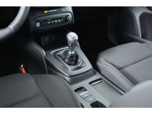 Ford Focus 1.0 EcoBoost Hybrid Titanium | Navigatie Sync 4 | Climate Control | Cruise Control | Getint Glas ... ActivLease financial lease
