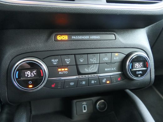 Ford Focus 1.0 EcoBoost Titanium Winterpack | 17 Inch | B&O Audio | Navigatie | LED | Keyless | Camera ActivLease financial lease