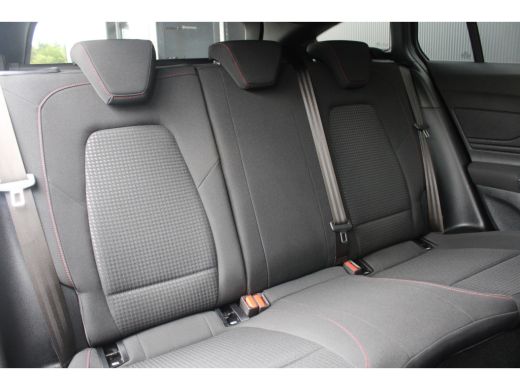 Ford FOCUS Wagon 1.0 EcoBoost Hybrid ST Line | Camera | Trekhaak | LED | Keyless | Privacy-glass | Apple carplay |... ActivLease financial lease