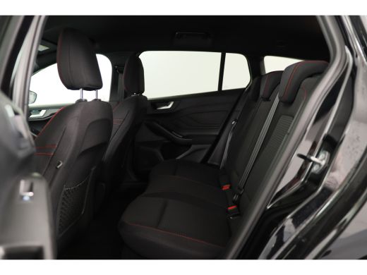 Ford FOCUS Wagon 1.0 EcoBoost Hybrid ST Line X | Winter Pack | Camera | 18 inch lichtmetalen velgen | Climate Control ActivLease financial lease