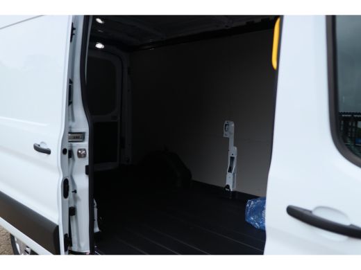 Ford Transit 350 2.0 TDCI L3H2 Trend Automaat | € 7.455,- Voorraad Voordeel | Navigatie | Trekhaak | Cruise | ... ActivLease financial lease