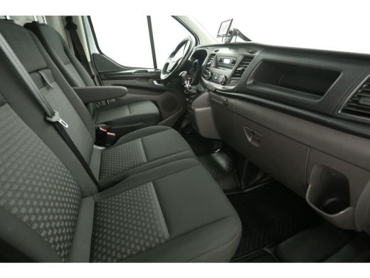 Ford Transit Custom 2.0 TDCI L1H1 Airco Cruise Camera Navigatie 3 Persoons PDC LED Elektrpakket Trekhaak ActivLease financial lease
