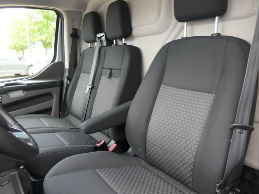 Ford Transit Custom 300 2.0 TDCI L2H1 Trend | Betimmering | Imperiaal | Sidebars | Navigatie | Cruise Control | DAB |... ActivLease financial lease