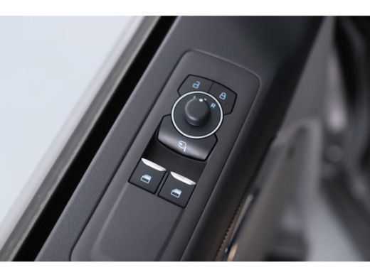 Ford Transit Custom 320 2.5 PHEV L2H1 Sport DC | Trekhaak | LED | Navi | 360 Camera | Cruise Adaptive | Stoel/Stuur V... ActivLease financial lease