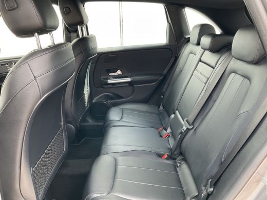 Mercedes B-Klasse 180 Business Solution Luxury Automaat Pano Leder Adap.Cruise Vol Opties! ActivLease financial lease