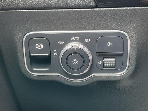 Mercedes B-Klasse 180 Business Solution Luxury Automaat Pano Leder Adap.Cruise Vol Opties! ActivLease financial lease