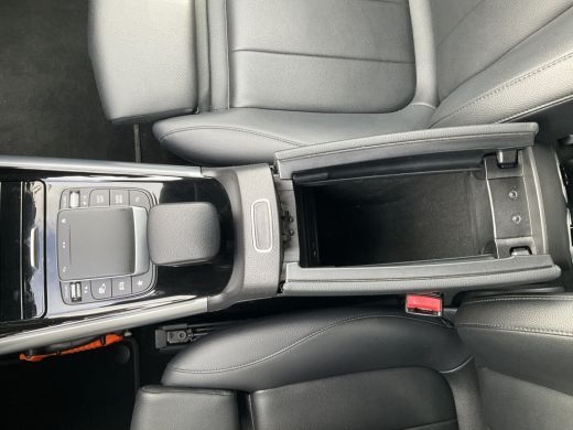 Mercedes B-Klasse 180 Business Solution Luxury Automaat Pano Leder Adap.Cruise Vol Opties! ActivLease financial lease