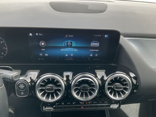 Mercedes B-Klasse 180 Business Solution Luxury Automaat Pano Leder Adap.Cruise Vol Opties! ActivLease financial lease