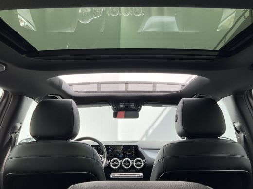 Mercedes B-Klasse 180 Business Solution Luxury Automaat Pano Leder Adap.Cruise Vol Opties! ActivLease financial lease