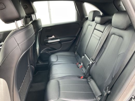 Mercedes B-Klasse 180 Business Solution Luxury Automaat Pano Leder Adap.Cruise Vol Opties! ActivLease financial lease