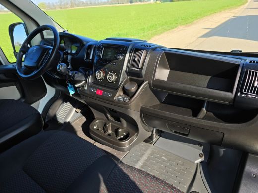 Peugeot Boxer 330 2.0 BlueHDI L2 H2 Pro - 110 Pk - Euro 6 - Koel / Vries - Airco - Cruise Control ActivLease financial lease