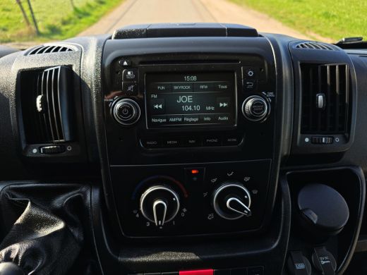 Peugeot Boxer 330 2.0 BlueHDI L2 H2 Pro - 110 Pk - Euro 6 - Koel / Vries - Airco - Cruise Control ActivLease financial lease
