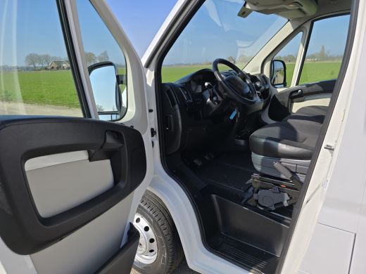 Peugeot Boxer 330 2.0 BlueHDI L2 H2 Pro - 110 Pk - Euro 6 - Koel / Vries - Airco - Cruise Control ActivLease financial lease