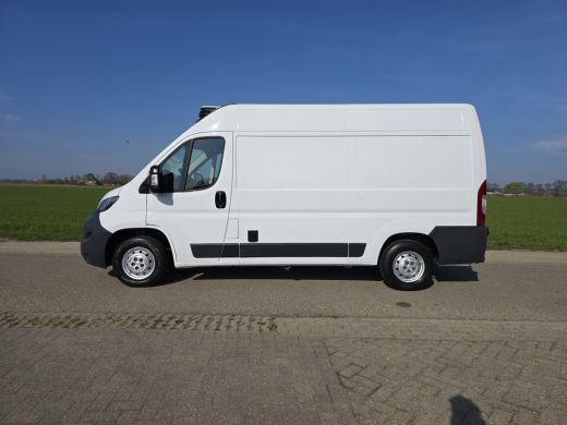 Peugeot Boxer 330 2.0 BlueHDI L2 H2 Pro - 110 Pk - Euro 6 - Koel / Vries - Airco - Cruise Control ActivLease financial lease