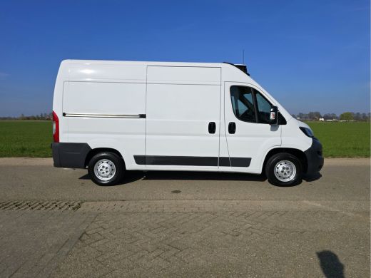 Peugeot Boxer 330 2.0 BlueHDI L2 H2 Pro - 110 Pk - Euro 6 - Koel / Vries - Airco - Cruise Control ActivLease financial lease