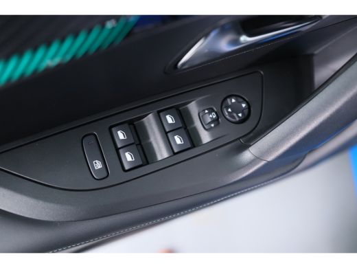 Peugeot e-2008 EV Allure Pack 50 kWh | Camera | Navigatie | Parkeersensoren | Climate Control | Cruise Control |... ActivLease financial lease
