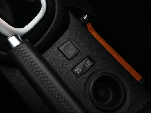 Renault Captur 1.3 TCe 150pk EDC Intens Navigatie Trekhaak Panorama Led Camera 299 ActivLease financial lease
