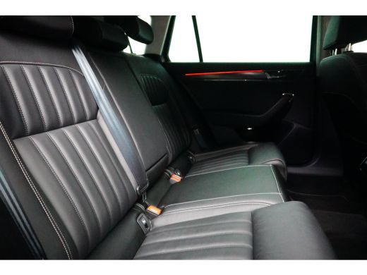 Skoda Superb Combi 1.4 TSI 218 pk iV Business Edition 6-DSG | Trekhaak wegklapbaar | Leder | Achteruitrijcamer... ActivLease financial lease