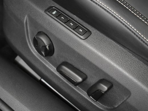 Skoda Superb Combi 1.4 TSI iV L&K Executive 218pk | Leder bekleding | Trekhaak | Canton audio | Panorama dak |... ActivLease financial lease