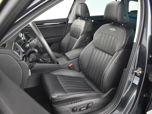 Skoda Superb Combi 1.4 TSI iV L&K Executive 218pk | Leder bekleding | Trekhaak | Canton audio | Panorama dak |... ActivLease financial lease