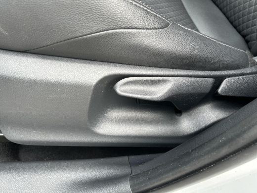 Toyota Yaris 1.5 Hybrid Executive ActivLease financial lease