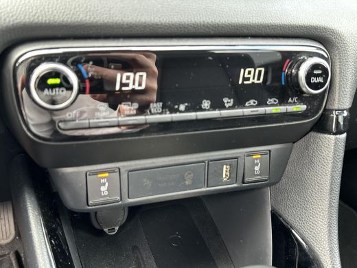 Toyota Yaris 1.5 Hybrid Executive ActivLease financial lease