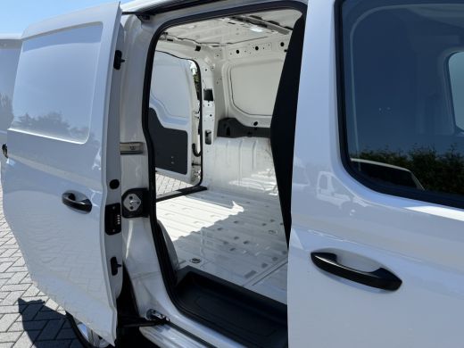 Volkswagen Caddy Cargo 2.0 TDI 123 PK AUTOMAAT COMFORT / L1H1 / 1e EIG. / AIRCO / CRUISE / NAVI / PDC / 220 V ActivLease financial lease