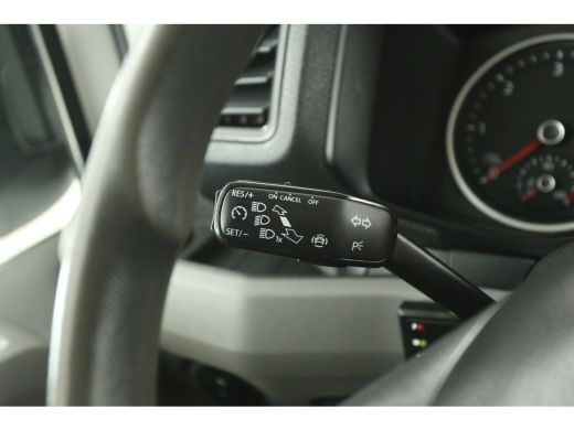 Volkswagen Crafter 35 2.0 TDI L3H3 141PK Airco Cruise 3000KG Trekgew. Trekhaak Elektrpakket ActivLease financial lease