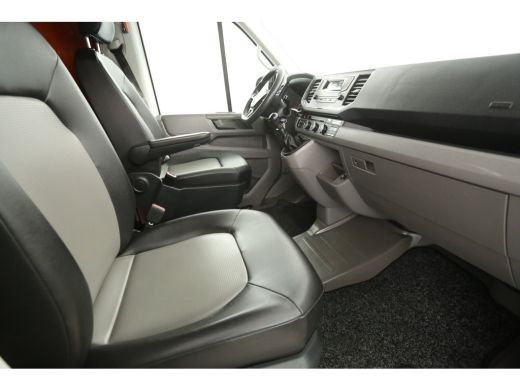 Volkswagen Crafter 35 2.0 TDI L3H3 141PK Airco Cruise 3000KG Trekgew. Trekhaak Elektrpakket ActivLease financial lease