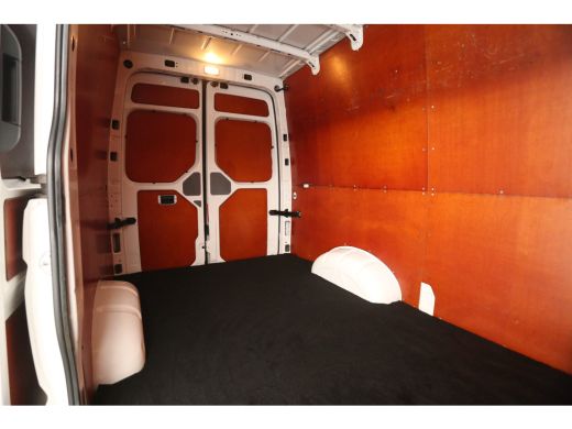 Volkswagen Crafter 35 2.0 TDI L3H3 141PK Airco Cruise 3000KG Trekgew. Trekhaak Elektrpakket ActivLease financial lease