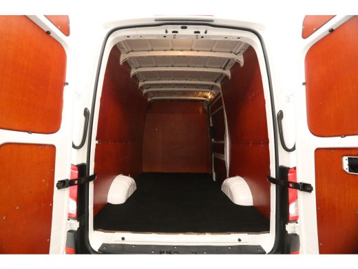Volkswagen Crafter 35 2.0 TDI L3H3 141PK Airco Cruise 3000KG Trekgew. Trekhaak Elektrpakket ActivLease financial lease