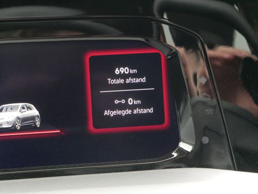 Volkswagen Golf 1.5 eHybrid Life Edition Adaptive Cruise Control - Parkeercamera - Ambiance Verlichting ActivLease financial lease