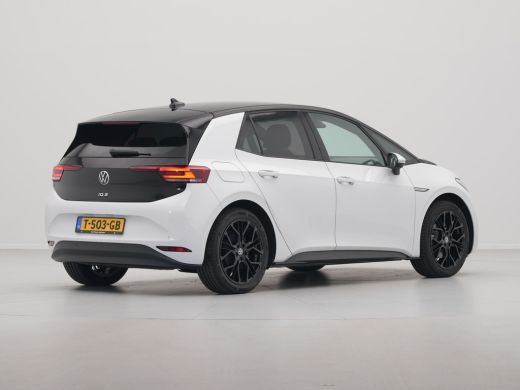 Volkswagen ID.3 Pure 150pk 45 kWh Navigatie Stuurverwarming Clima Led 124 ActivLease financial lease