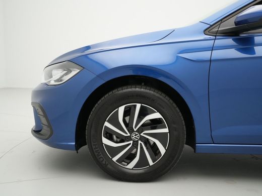 Volkswagen Polo 1.0 TSI 95pk DSG Life Edition Stoelverwarming Camera Pdc Acc Carplay 303 ActivLease financial lease