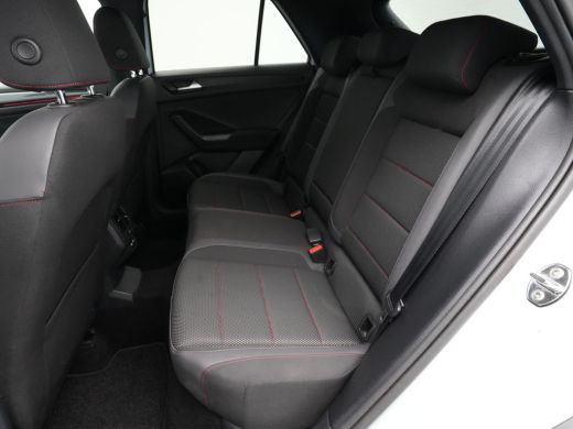 Volkswagen T-Roc 1.5 TSI 150pk DSG Sport Navigatie Camera Acc Executive Getint glas 205 ActivLease financial lease