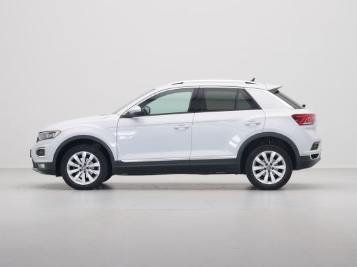 Volkswagen T-Roc 1.5 TSI 150pk DSG Sport Navigatie Camera Acc Executive Getint glas 205 ActivLease financial lease
