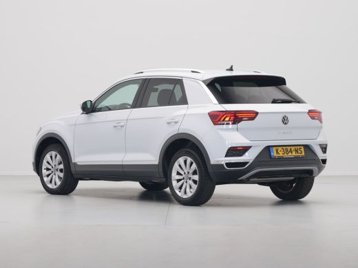 Volkswagen T-Roc 1.5 TSI 150pk DSG Sport Navigatie Camera Acc Executive Getint glas 205 ActivLease financial lease