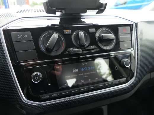Volkswagen up! 1.0 BMT move | 5-Deurs | Airco | Bluetooth | Elektrisch Pakket | Metallic Lak ActivLease financial lease