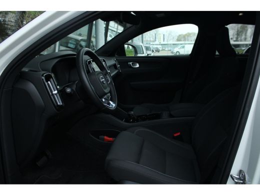 Volvo  C40 Single Motor | Climate-Pack: Warmtepomp | Stuur/stoelverwarming | Camera | Getint glas | 19-Inch ... ActivLease financial lease
